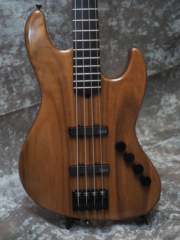 4 string bass equipped with J-bass Q-tuner pickups made by yoshiaki goto
